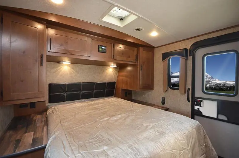 SALE PENDING 24 OUTDOORS RV BACK COUNRTY 24 KRS MOUNTAIN SERIES TRAVEL ...