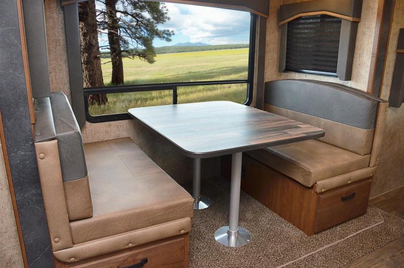 who makes creekside travel trailers