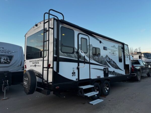 21 OUTDOORS RV BACK COUNTRY 20BD TRAVEL TRAILER      $34,995 PLUS DOC & DMV FEES