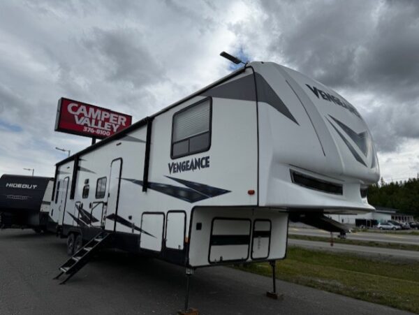 2019 VENGENCE 345a 5TGH WHEEL TOY HAULER   $64,995 PLUS DOC & DMV FEES