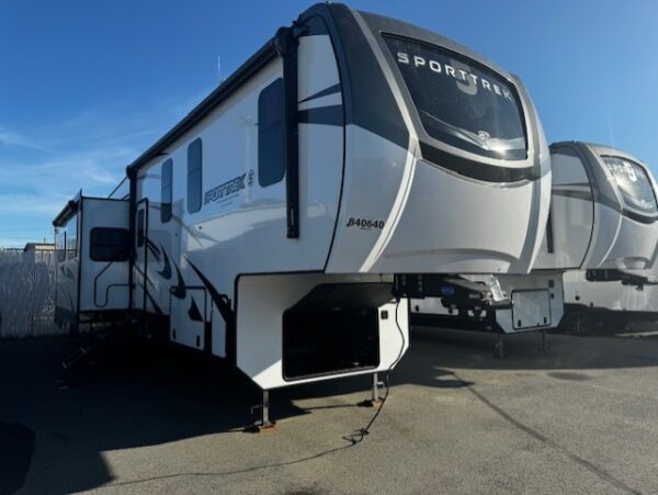 2025 SPORT TREK 354VBH 5TH WHEEL
