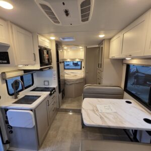 2026 Thor Quantum LC21  $105,294 + dmv Clearance Sale