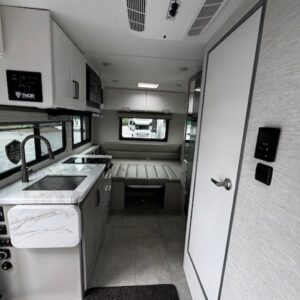 2026 Thor Quantum LC19 Rear U Shaped Dinette, Wet Bath