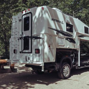 2026 Northern Lite 8-11 Sportsman Plus Wet Bath