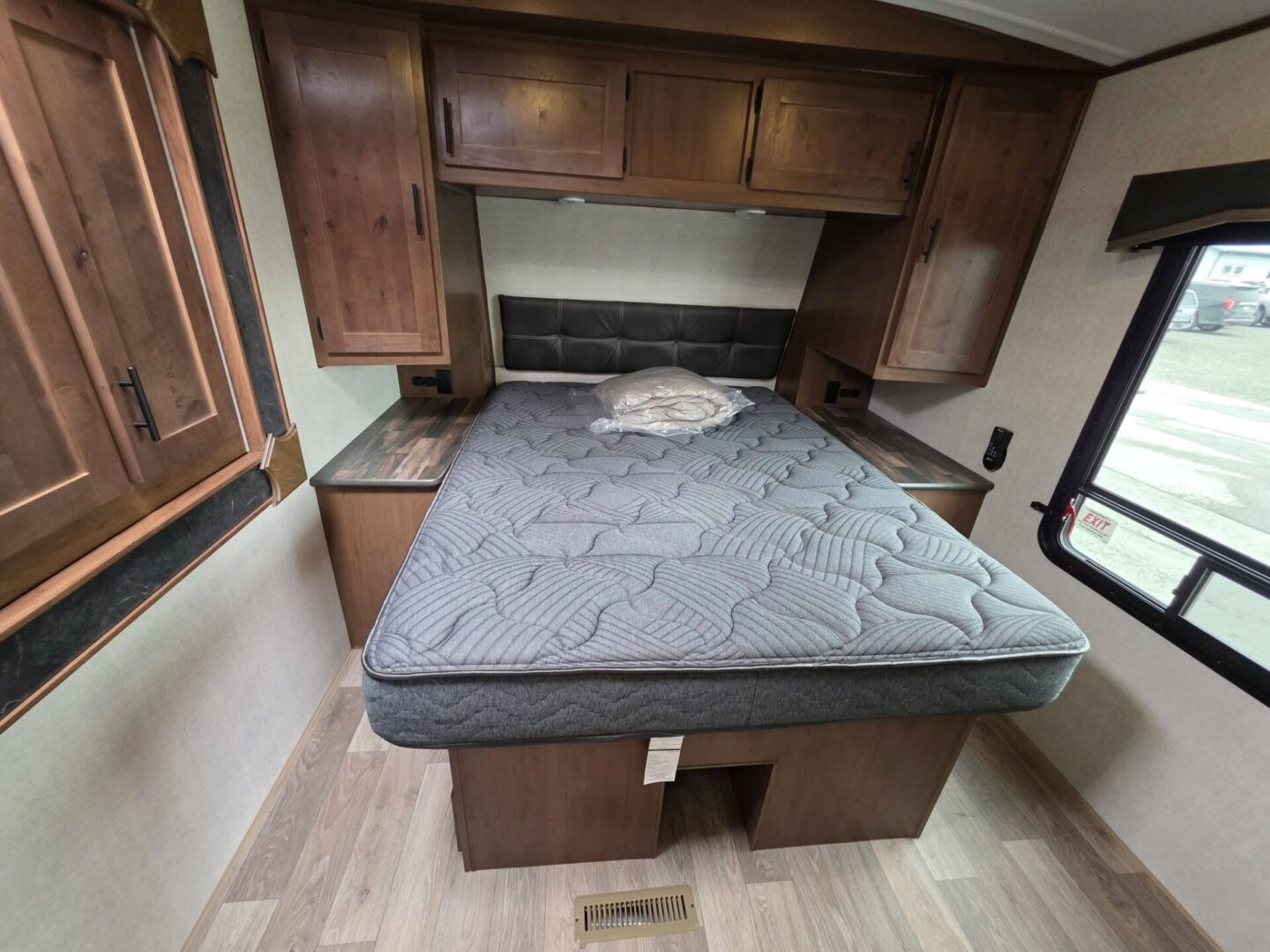 2026 Outdoors RV BlackStone 280RKS Mountain Series - Image 8