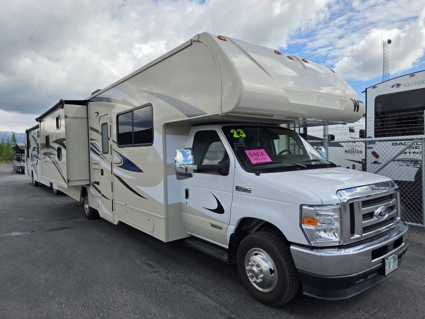 2023 Winnebago Minnie Winnie 31H $95,294 +dmv - Image 18