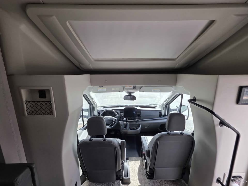 2024 Thor Compass 23TW AWD $125,294 +dmv - Image 3