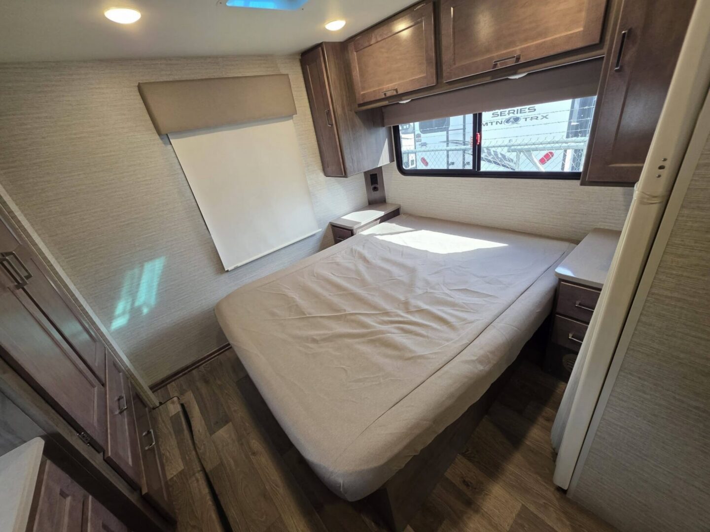 2023 Winnebago Minnie Winnie 31H $95,294 +dmv - Image 12