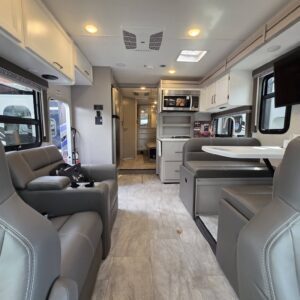 2025 Thor Quantum KW29 V8 $145,294 +dmv