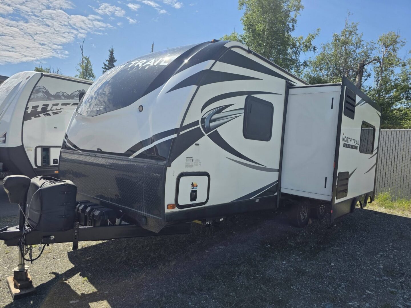 2020 North Trail 22CRB $30,294+dmv - Image 15