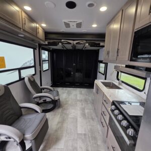 2023 Momentum 23G    $50,294 +dmv