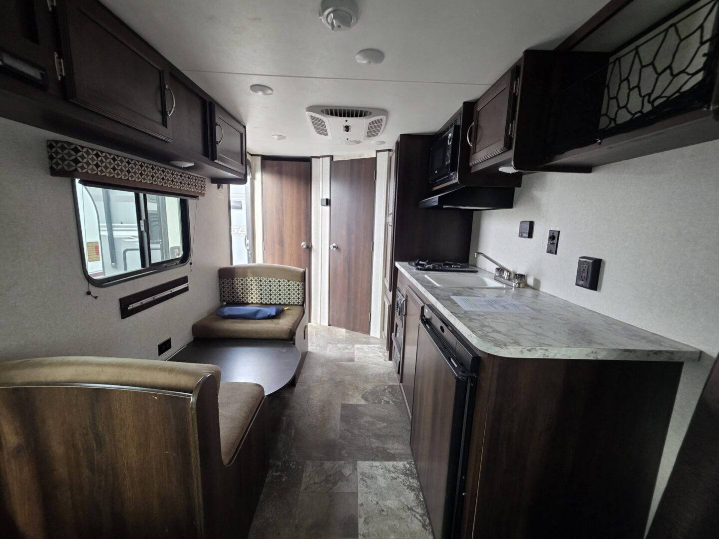 2018 Jayco Jayflight 195RB $14,995+dmv - Image 4