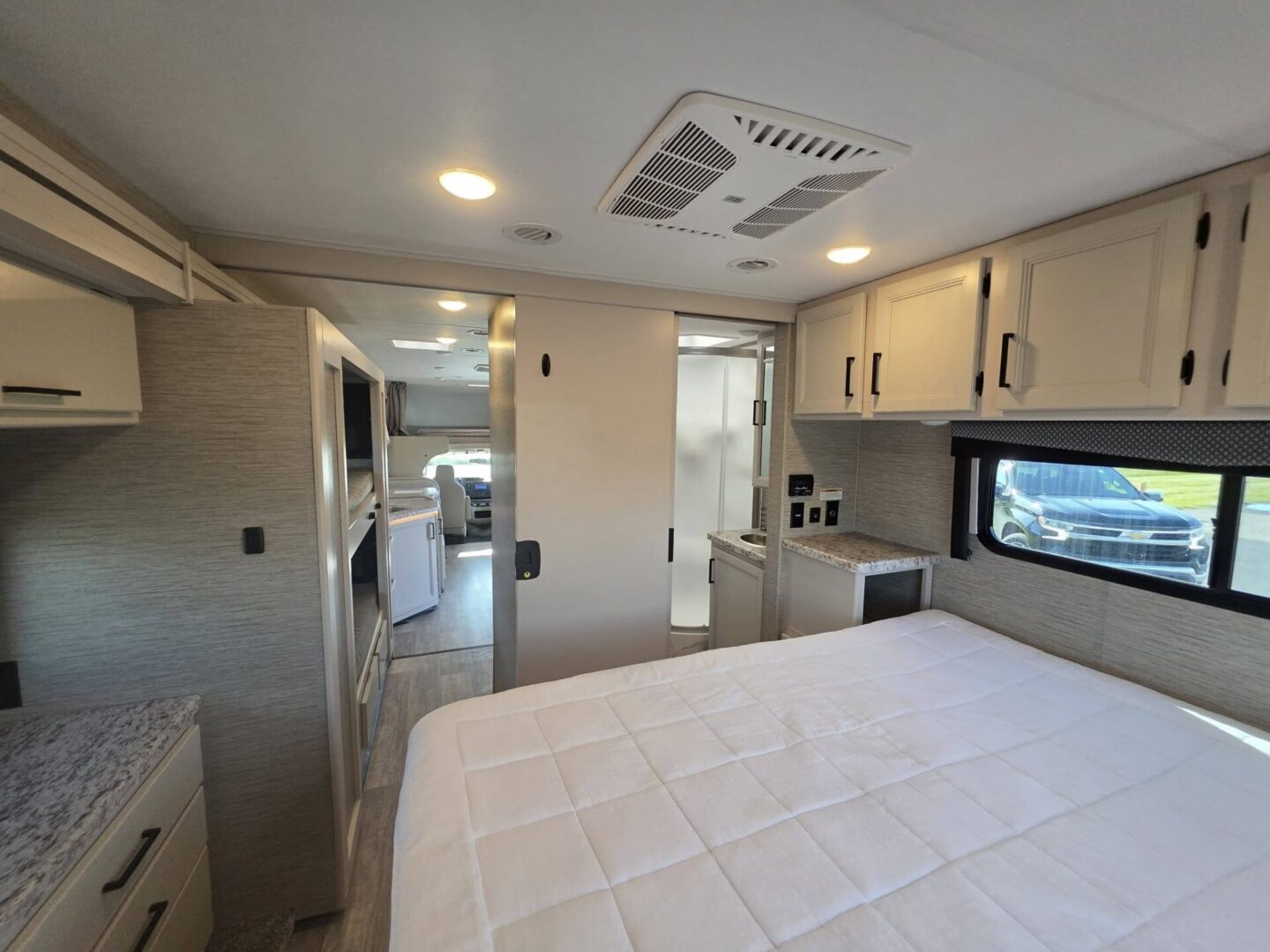 2024 Freedom Elite 31FE Bunkhouse $90,294+dmv - Image 12