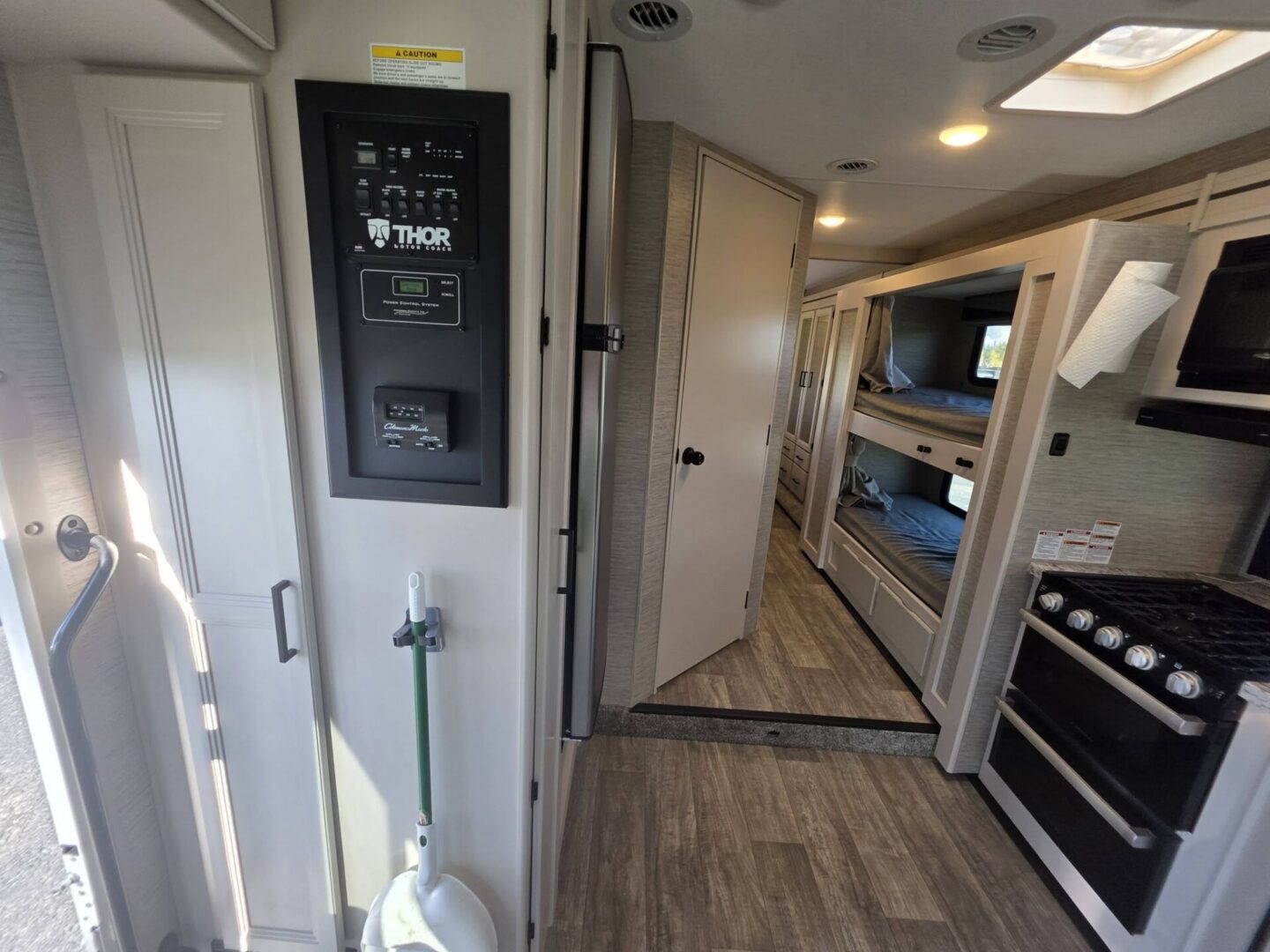 2024 Freedom Elite 31FE Bunkhouse $90,294+dmv - Image 3