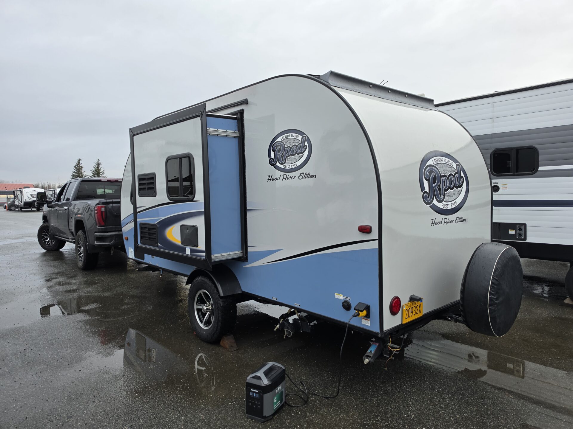2019 R Pod 180 Hood River Edition $14,995 +dmv - Image 6