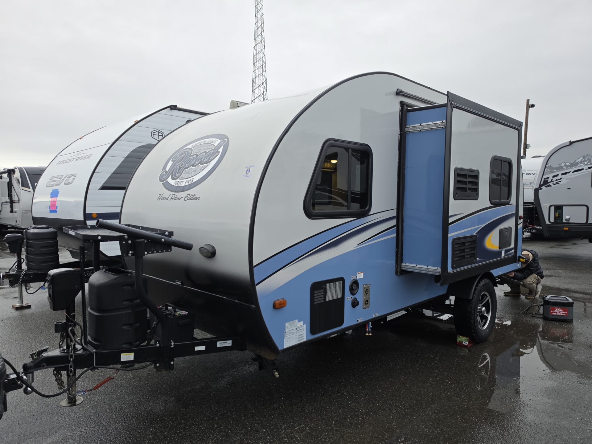 2019 R Pod 180 Hood River Edition $14,995 +dmv - Image 2